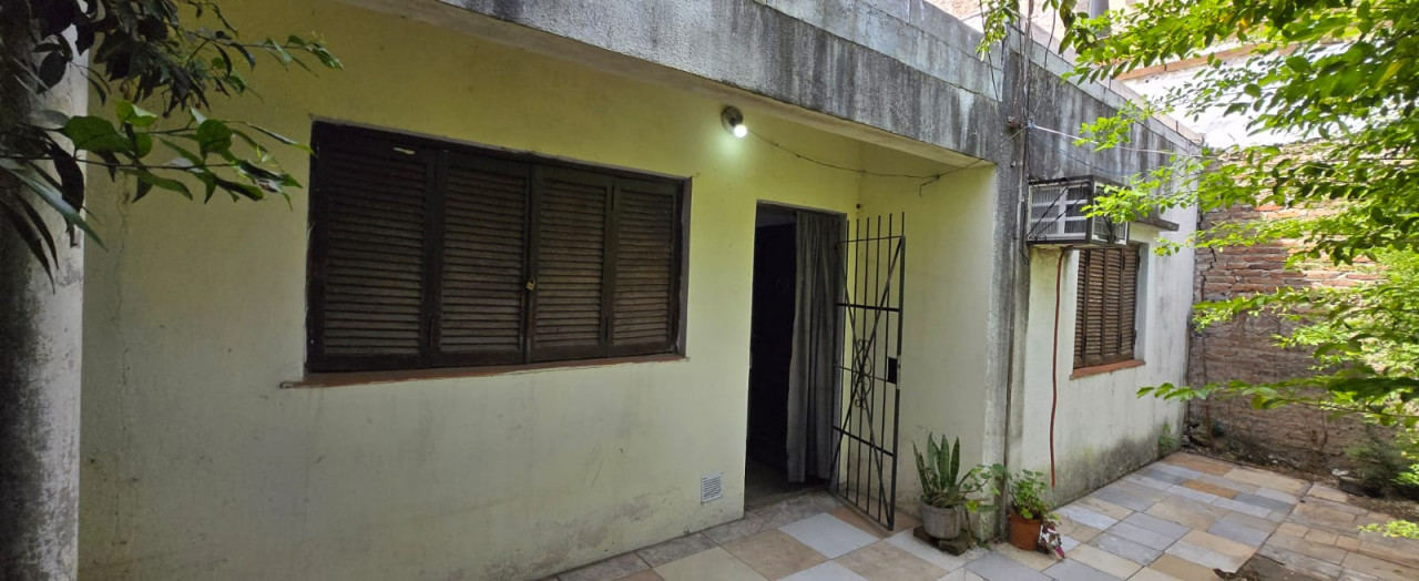 Casa  Reciclar a 1 Cuadra de J B Justo Y Blasco Ibañez