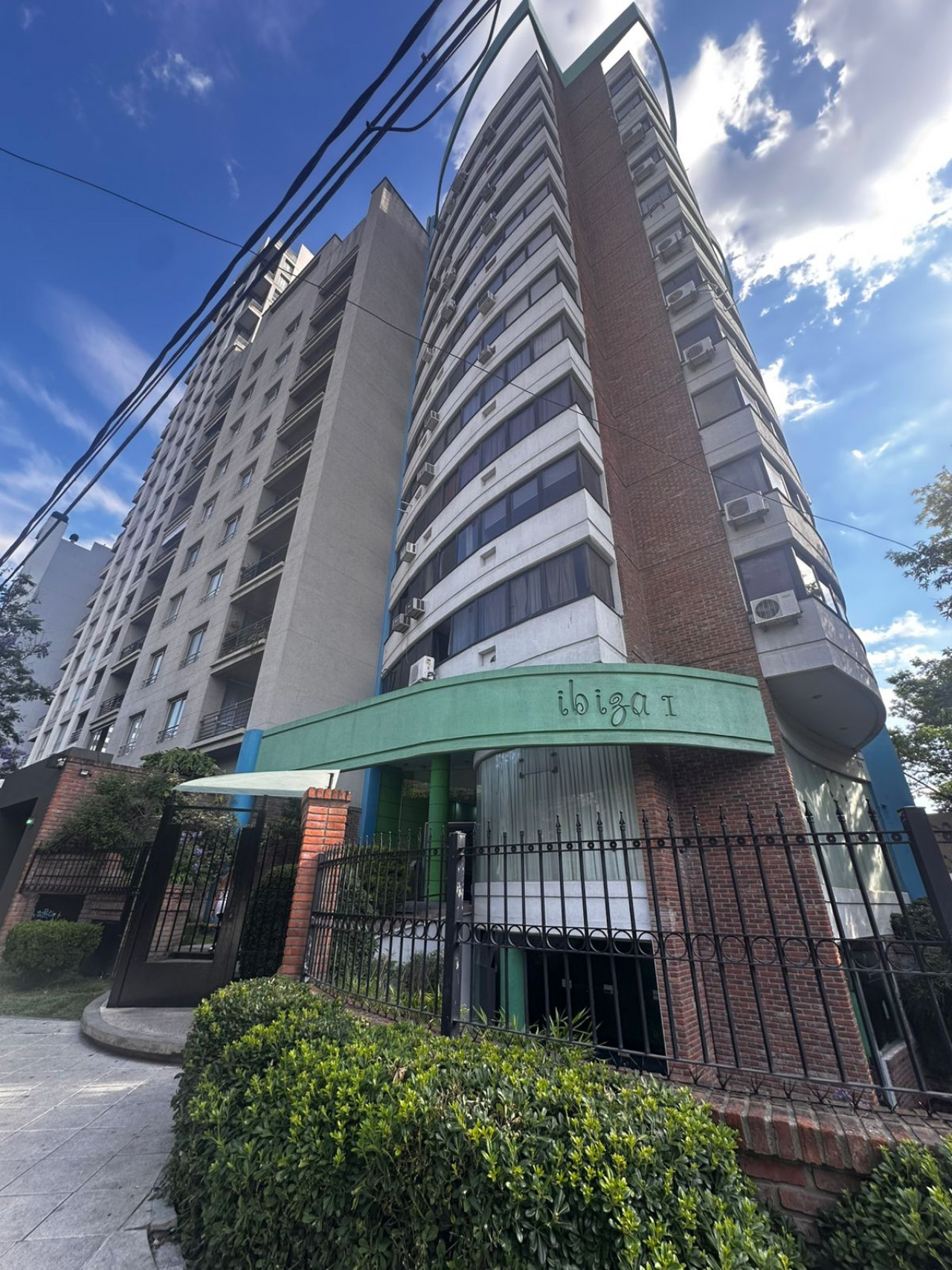 Departamento Monoambiente en excelente estado en Edificio Ibiza I - Muñiz