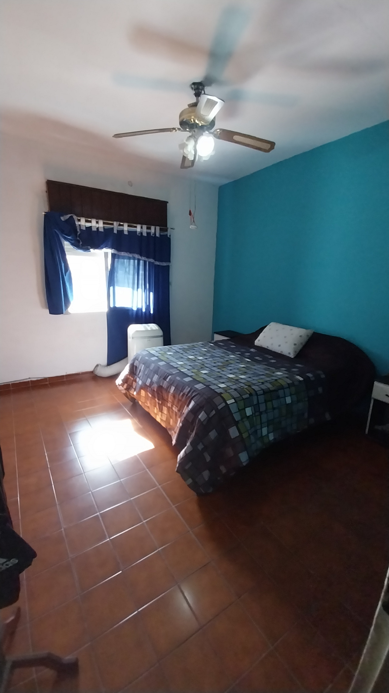 Domitorio al frente de casa en planta  baja