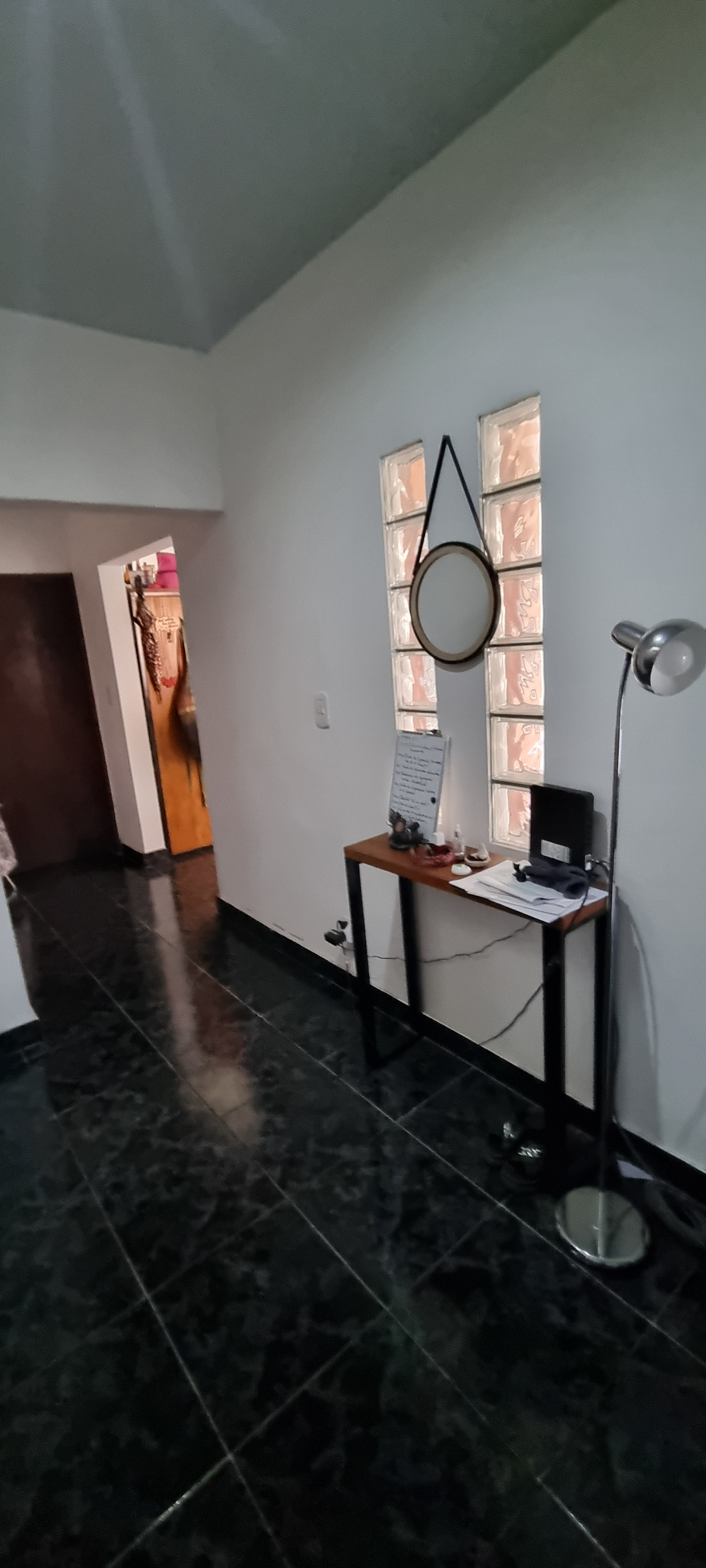 Hermosa casa en calle cerrada