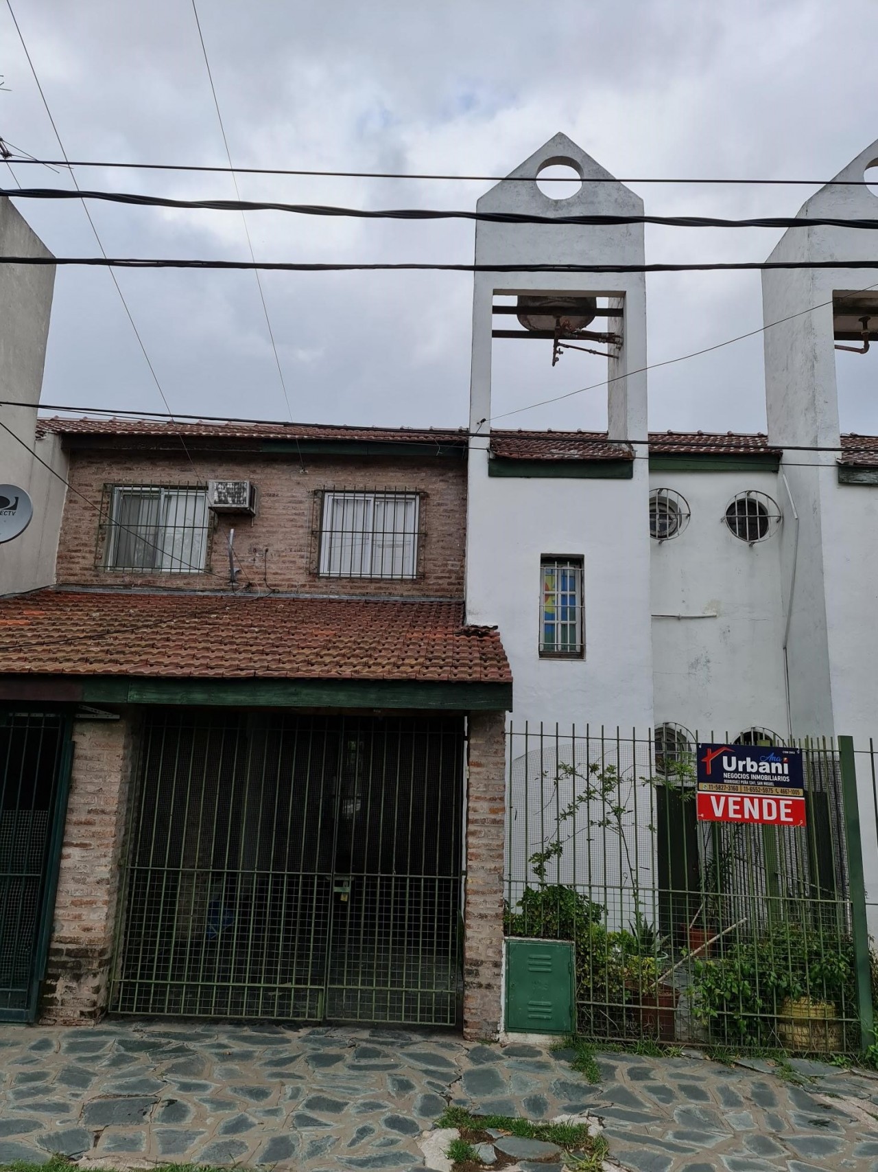 DUPLEX 3 AMBIENTES, CON COCHERA CUBIERTA Y AMPLIO PATIO. ***APTO CREDITO ***