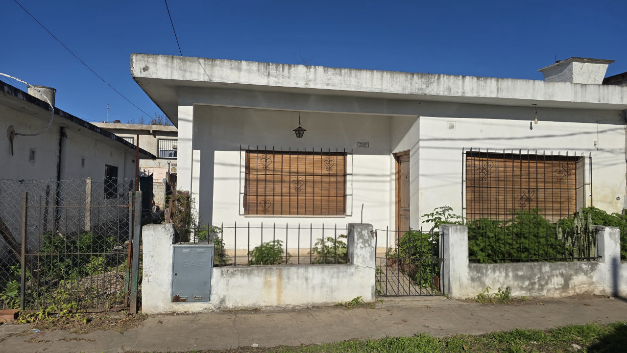 Casa (312Mt2) 4 Ambientes ,  casa apta credito