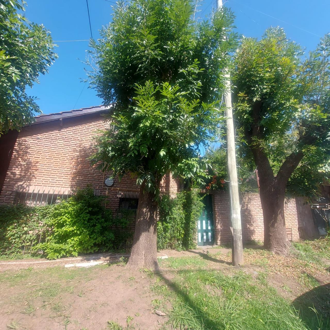 CHALET 4 AMB EN VENTA EN SAN MIGUEL APTA CREDITO!!